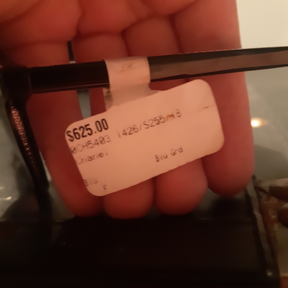 Chanel 5403 sunglasses. - Picture 3 of 3